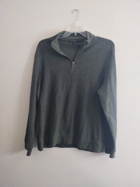 Banana Republic Men's olive sweater size L